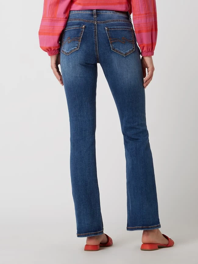 Blue Monkey Bootcut Jeans Mit Viskose-Anteil Modell 'Leah' - Blau 7 Blue Monkey Bootcut Jeans Mit Viskose-Anteil Modell 'Leah' - Blau – Bild 5
