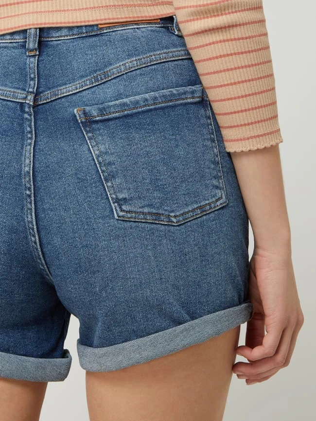 REVIEW Mom Fit Jeansshorts Mit Stretch-Anteil - Blau 5 REVIEW Mom Fit Jeansshorts Mit Stretch-Anteil - Blau – Bild 3