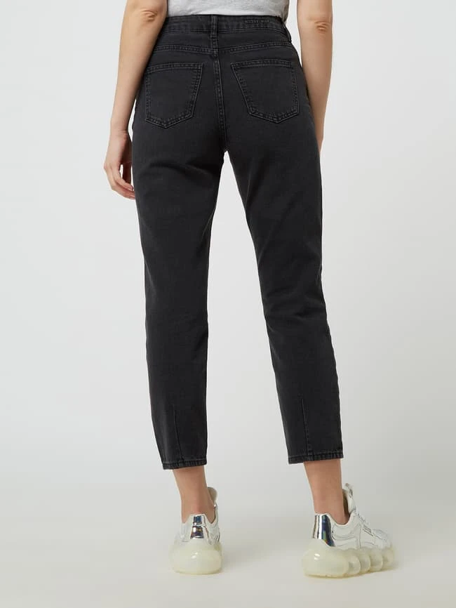 Noisy May Mom Fit Jeans Aus Baumwolle Modell 'Isabel' - Schwarz 7 Noisy May Mom Fit Jeans Aus Baumwolle Modell 'Isabel' - Schwarz – Bild 5