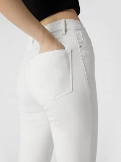 Mango Jeans Mit Ausgefransten Abschlüssen - Weiß -Tommy Jeans-shop aorjaha2akqj6cqbal5j4dif6h2jghae9154uiaa6d3jcl2b9gqkeji46p648ca569a42d9pa8qk8cq2993j8e9g6phj0chgc4o34p9k6di3gohk6gs64c1n6tgm2dpgccpjec0